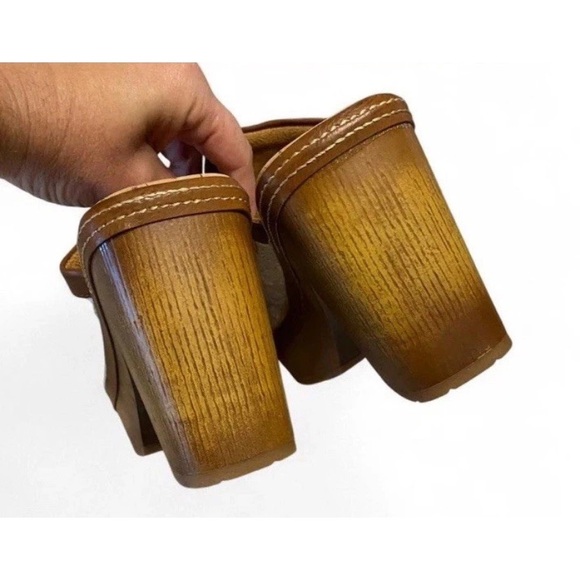 Embroidered Floral Boho Cream & Brown Platform Clog - Picture 6 of 8